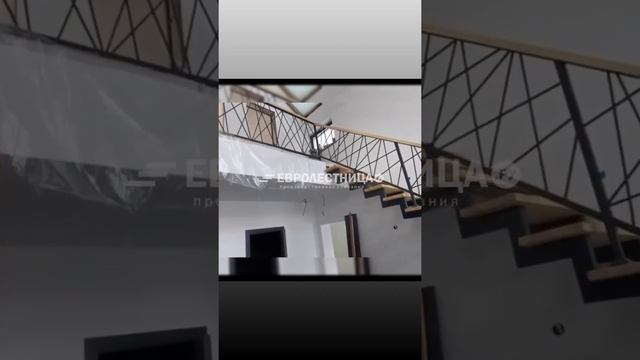Купить лестницу Уфа, на второй этаж, на металлическом каркасе
