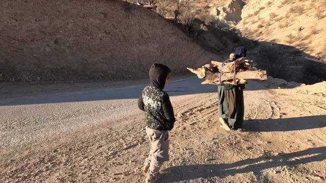 A nomadic woman's attempt to hide her lover in the mountains... from the cruel brother-in-law смотреть онлайн