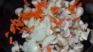 Картофельный суп с шампиньонами в мультиварке