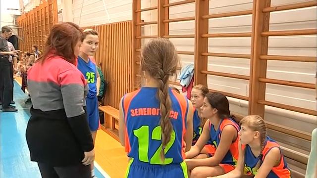 Юные воспитанницы ДЮСШ защищают честь города на домашнем первенстве края по баскетболу смотреть онлайн