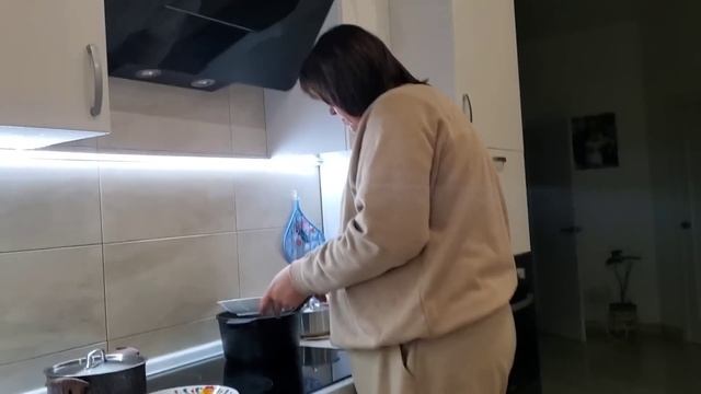 Приготовили обед ! Жареная щука и вкусный кекс смотреть онлайн