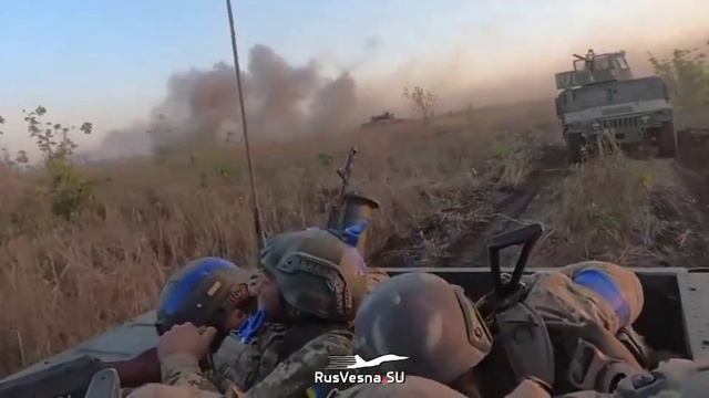 На видео - свежий спецотряд наемников пытался продвинуться под Авдеевку, но был встречен огнем