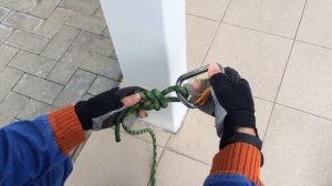 Узел  "Карабинная удавка" на опоре (обучение)