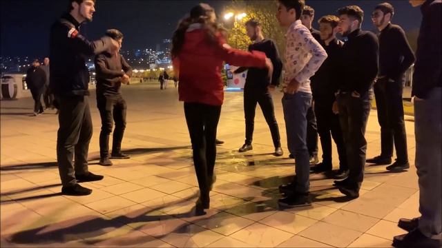 Лезгинка Против Шафл 2020 Lezginka Vs Shuffle Battle ALISHKA ELVIN Lezginka Bulvar (Baku) смотреть онлайн