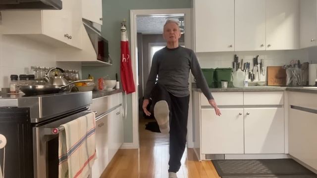 Glute Muscle Exercises for Seniors смотреть онлайн