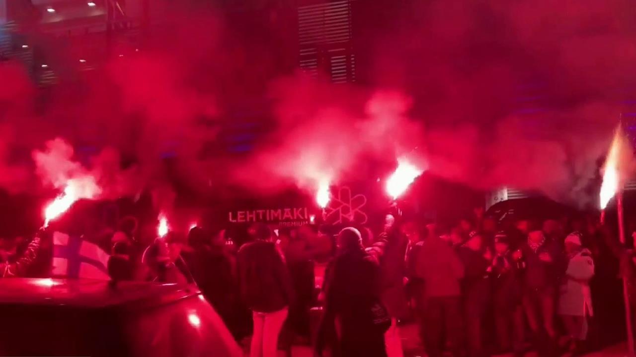 Финские болельщики ярко отпраздновали выход команды на Евро-2020
