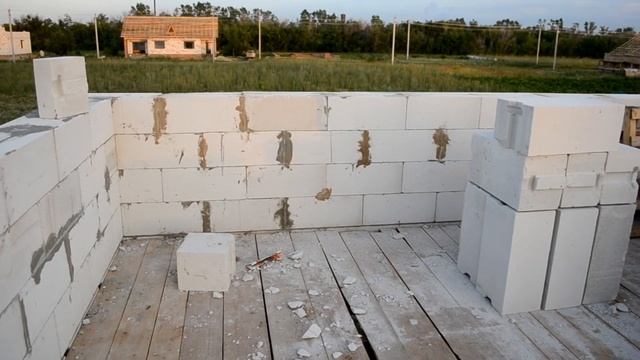 Мансарда, второй этаж, армирование, день 4 смотреть онлайн