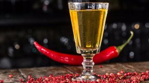 Перцовка с медом. Рецепт перцовой настойки от канала Сибирский обычай