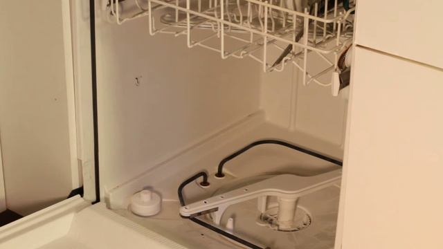 Kitchen Cleaning : How to Clean Rust Stains in a Dishwasher смотреть онлайн