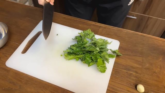 НЕВЕРОЯТНЫЙ ГАРНИР И СКУМБРИЯ НА МАНГАЛЕ смотреть онлайн