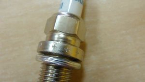 Оригинальные свечи зажигания 90919-01253 на Toyota Rav 4 A30 3ZR-FAE