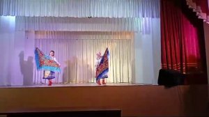 Любительский дуэт Весёлые казачки ,танец я люблю казаченьку