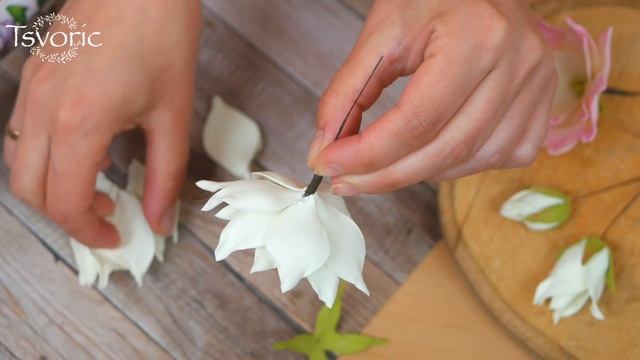 Простой способ цветов из фома без молдов и утюга #2  DIY A simple way of colors from Foma