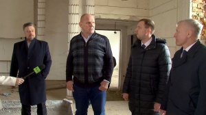 Александр Карелин проверил ход строительства отделения греко-римской борьбы в здании "Октября"