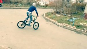 Трюки детей на BMX
