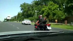 И снова Вилли на suzuki gsxr 750cc k7