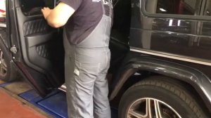 Замена стеклоподъемника на Мерседес G 463