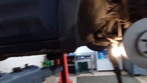 Ford connect делаем тормоза,меняем в круг диски колодки