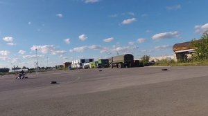 Отрабатываем "восьмерку" на мото
