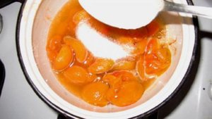 Постный пирог с абрикосами