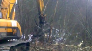 Мульчер на базе экскаватора JCB.mp4
