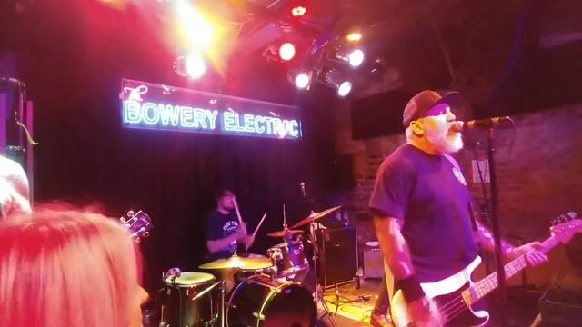 CJ Ramone - Sheena Is A Punk Rocker (Ramones) - Bowery Electric, NYC - 8/10/19 смотреть онлайн