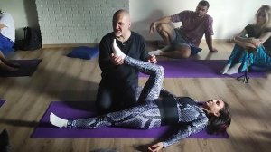 Обучающий тантра тренинг Геннадия Нестерова. Упражнение "Разблокировка бедра"