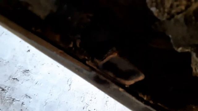 КАК ЗАДЕЛАТЬ ДЫРКУ В ДНИЩЕ АВТО.САМЫЙ ПРОСТОЙ И ДЕШОВЫЙ СПОСОБ
