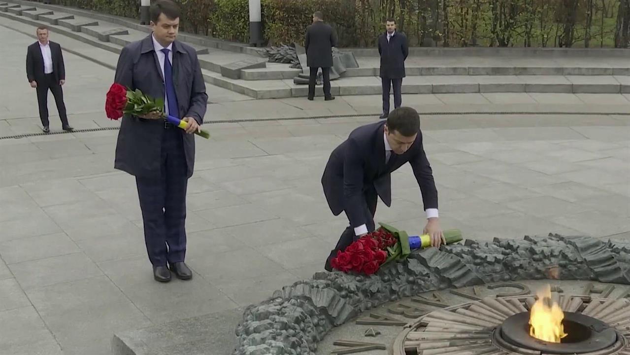 Украинский Нацбанк к 75-й годовщине освобождения с... фашистов выпустил монету с профилем бандеровца