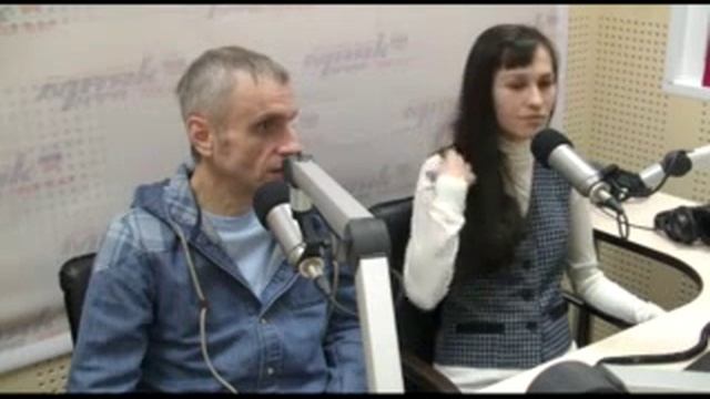 Жизнь ПО природе и НА природе. Сыроеды-дауншифтеры делятся секретами высокого качества жизни. смотреть онлайн