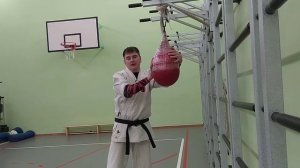 Удары рукой в карате и в боксе. В чём отличия?