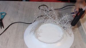 Делаем корону для снежной королевы своими руками.