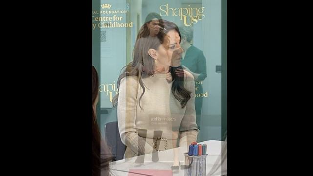КАКАЯ ОНА ПРЕКРАСНАЯ!!! ИЗЯЩНАЯ КЕЙТ МИДДЛТОН ПОСЕТИЛА ЛИДС С ДЕЛОВЫМ ВИЗИТОМ...