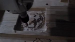 Вырезаю льва фрезером