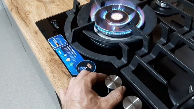 Газовая варочная поверхность.