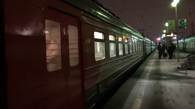 ЭД4М-0226. Сообщением Москва - Сергиев - Посад. Прибывает на станцию Сергиев - Посад. смотреть онлайн