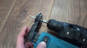 Макита 182 ZWJ компактный перфоратор аккумуляторный с пылеудалением.