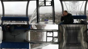 Колесо обозрения в Ростове-на-Дону на Театральной площади. Видеосъёмка 360°.