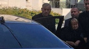 Появилось горестное видео Александры Пахмутовой на прощании с Николаем Добронравовым