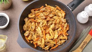 Фунчоза с курицей и кабачком