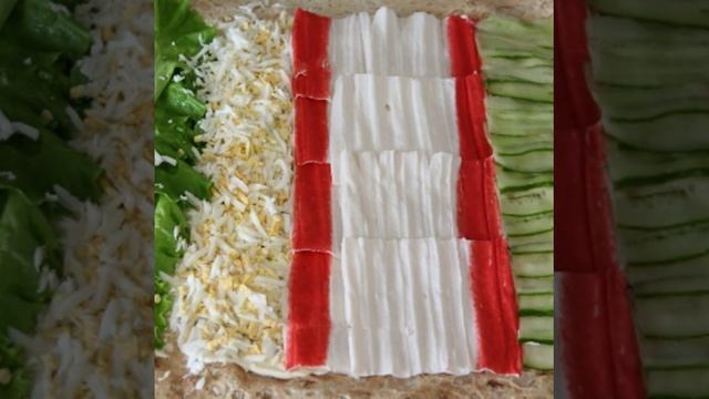 Лаваш с крабовыми палочками и огурцом. Рецепт под видео.