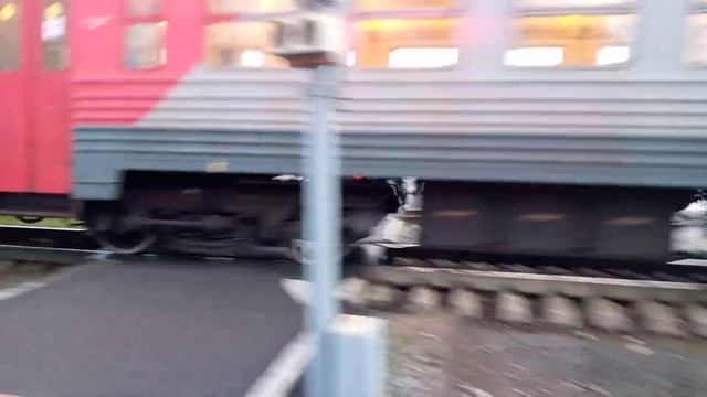 Электропоезд эт2м-037 Сообщением Павловск Санкт-Петербург Прибывает на станции Царское Село смотреть онлайн