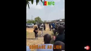 Samuel Eto’o à la levée de corps du papa du Lion 🦁🇨🇲 Christian Bassogog à DOUALA