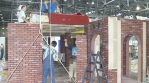 Монтаж сборных конструкций и выставочных стендов