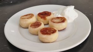 Сырники лучший рецепт. Сочные сырники. Вкусные сырники. Творожники