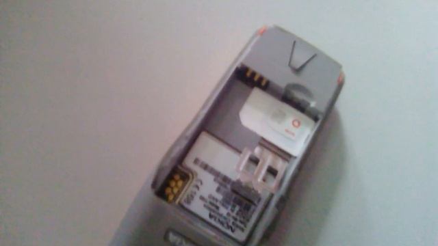 Как вставить SIM-карту в сотовый телефон Nokia 1100 смотреть онлайн