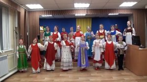 Ансамбль народной музыки и песни "Яхонты", рнп "По канавке росла травка"