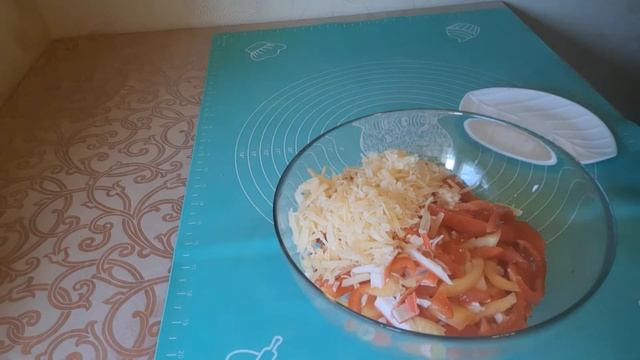 Вкусный простой салат Красное Море с крабовыми палочками#юлиявкуснаяжизнь#простойивкусныйсалат# смотреть онлайн