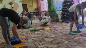 ЛФК, Йога, Гимнастика на ковриках ИграПол в детском центре Карлсон вторая часть