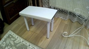 Подставка для цветов из остатков пластикового подоконника.